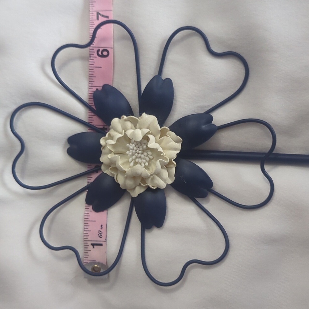 Wall Hook Wire Flower Navy Blue and Cream - Picture 6 of 9